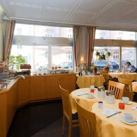 Parkhotel Im Lehel By Blattl 3*