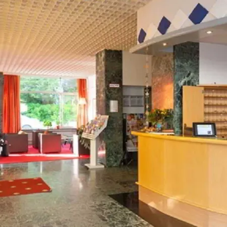 Parkhotel Im Lehel By Blattl מלון