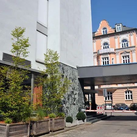 Parkhotel Im Lehel By Blattl