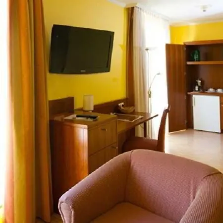 Parkhotel Im Lehel By Blattl Munich
